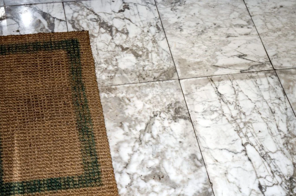 The Difference Between Cleaning Carpet and Tile Floors